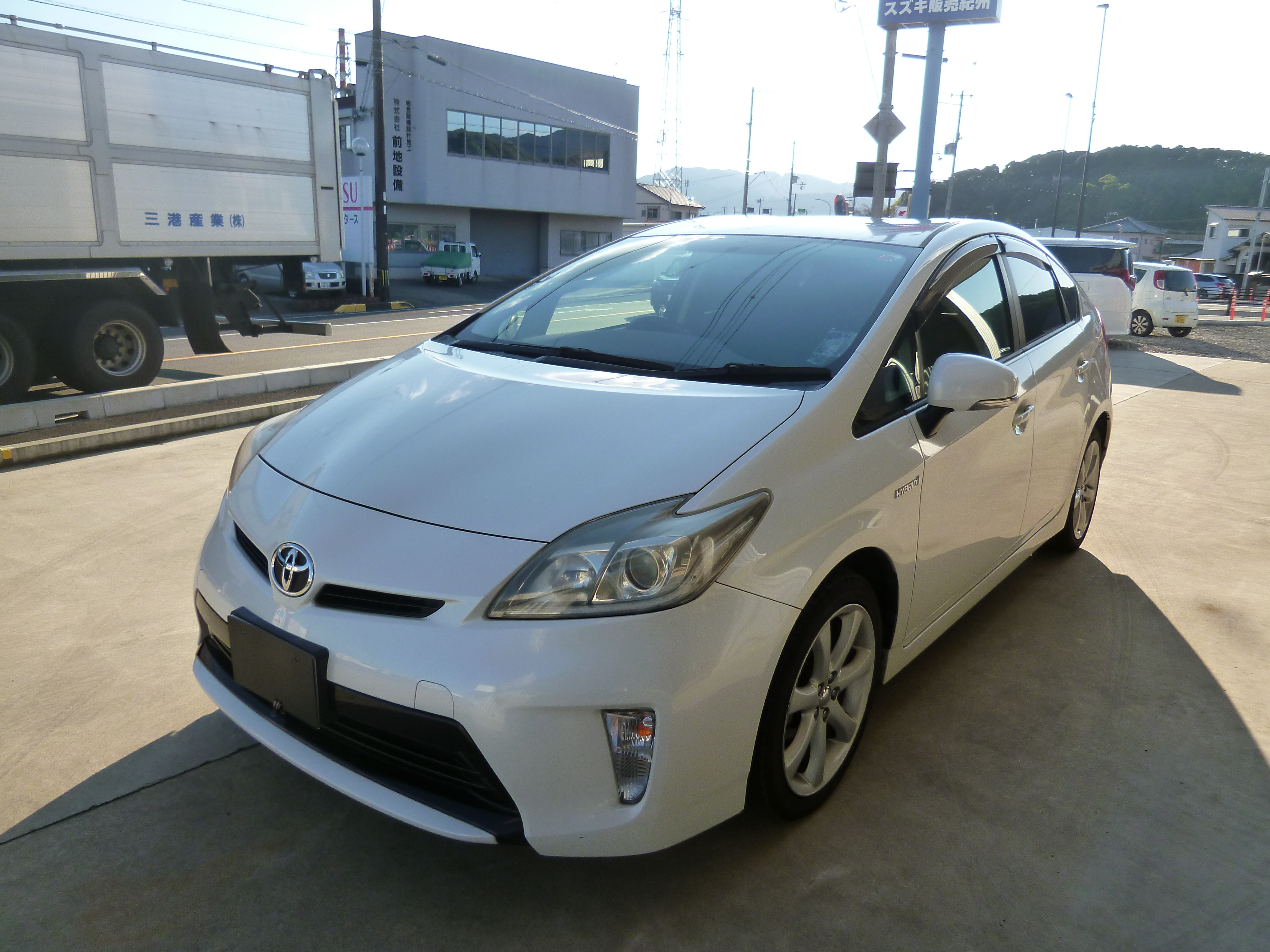 プリウス 側面